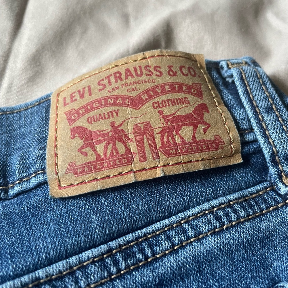 Levi’s Dark Blue Denim Shorts